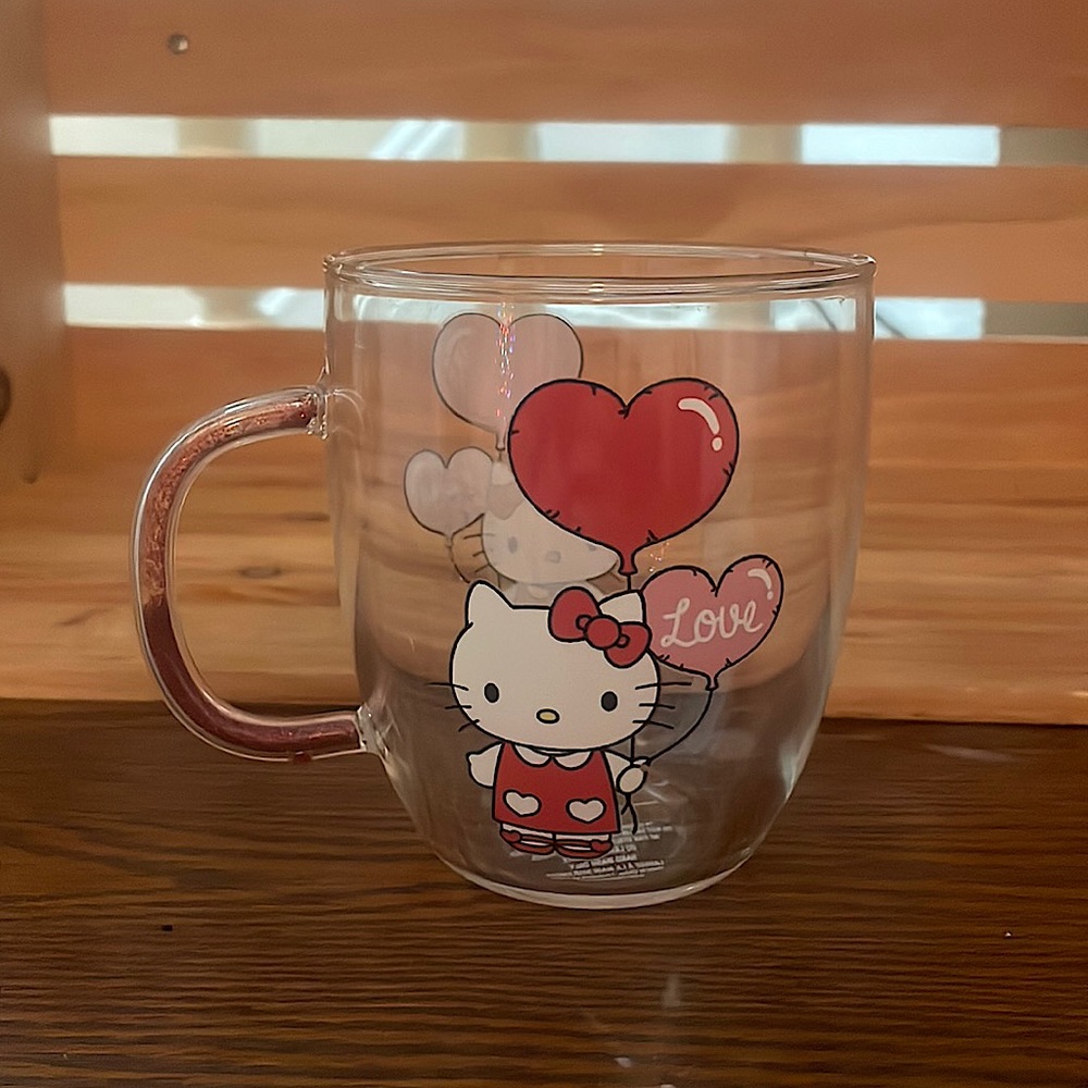 Hello Kitty Glass Mug with Glitter Handle